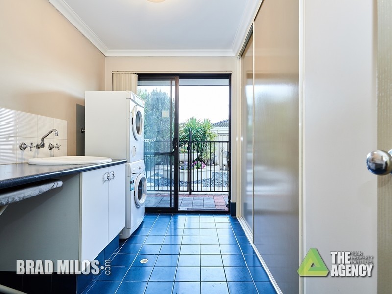 15 Fawcett Crescent, Canning Vale WA 6155