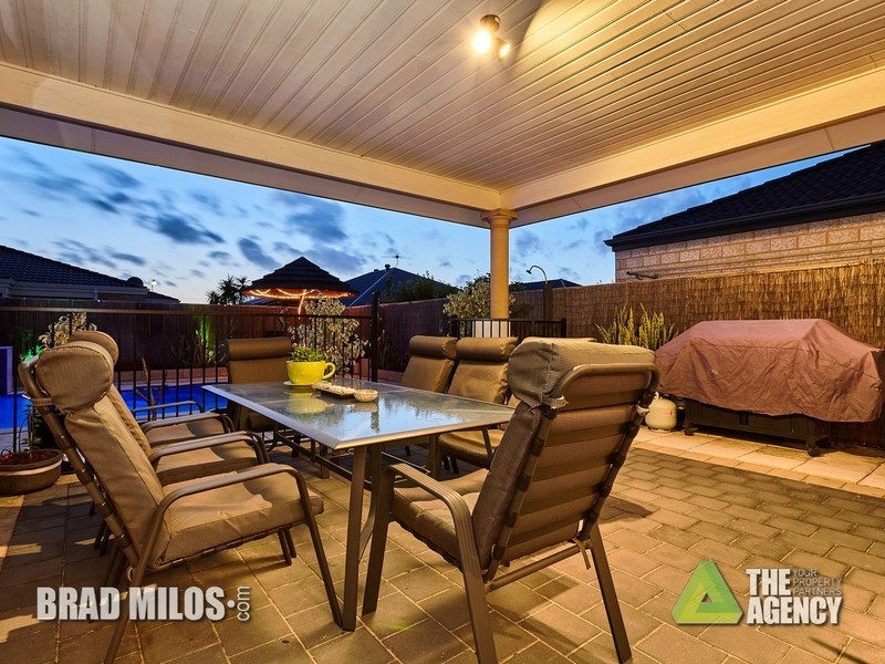 15 Fawcett Crescent, Canning Vale WA 6155