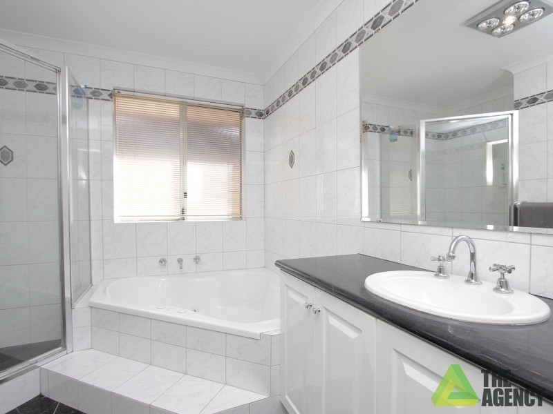 5 Charlecote Way, Canning Vale WA 6155
