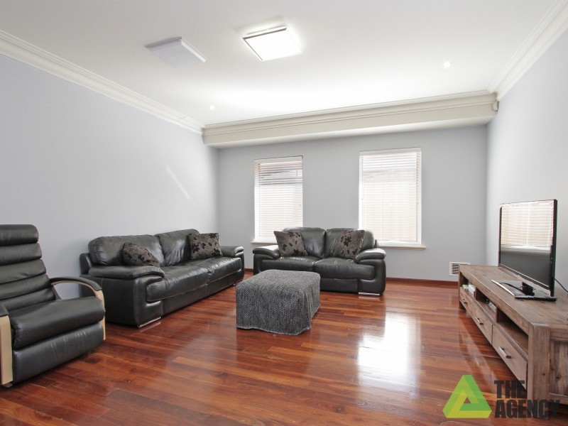 5 Charlecote Way, Canning Vale WA 6155