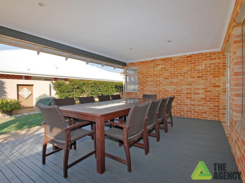5 Charlecote Way, Canning Vale WA 6155