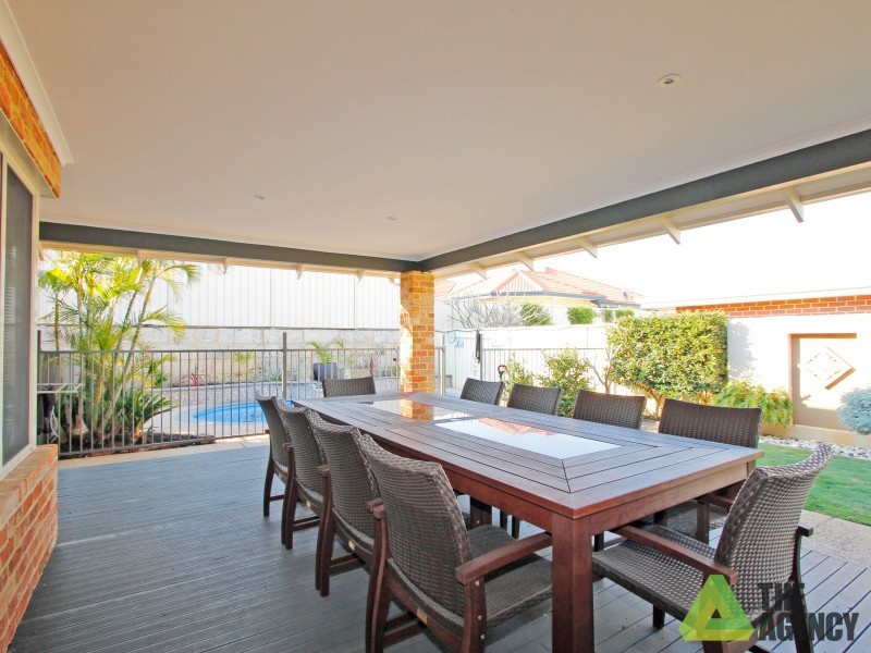 5 Charlecote Way, Canning Vale WA 6155