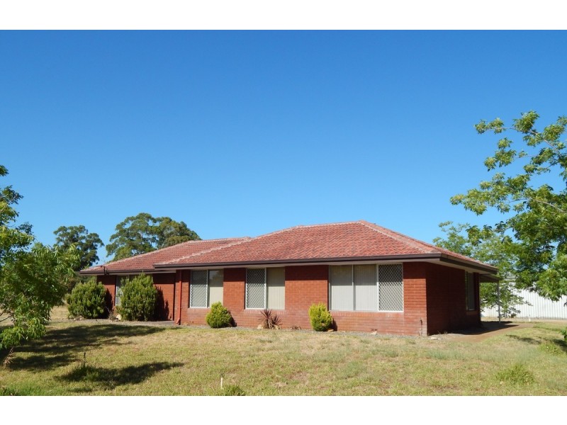 74 Cumming Road, Oakford WA 6121