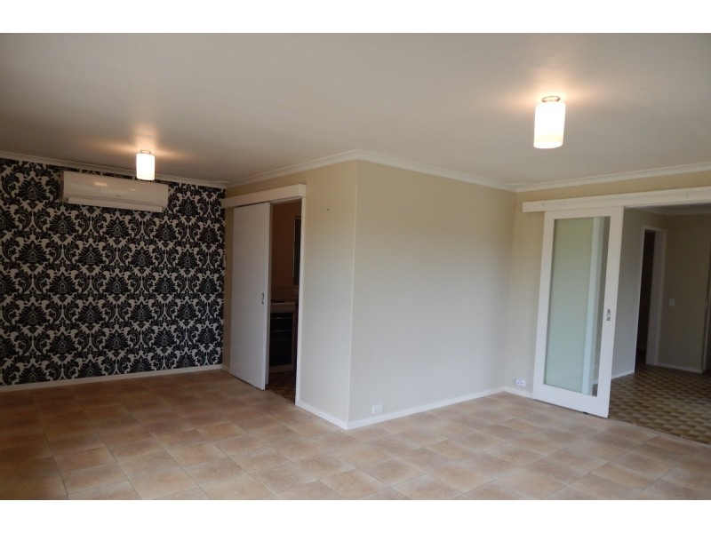 74 Cumming Road, Oakford WA 6121