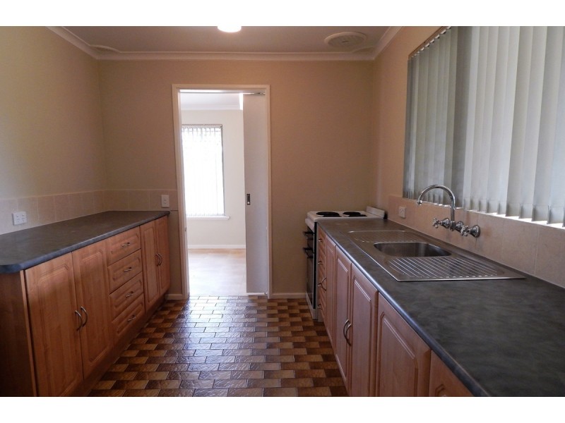 74 Cumming Road, Oakford WA 6121