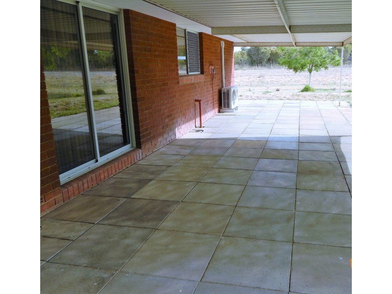 74 Cumming Road, Oakford WA 6121