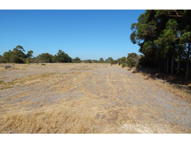 74 Cumming Road, Oakford WA 6121