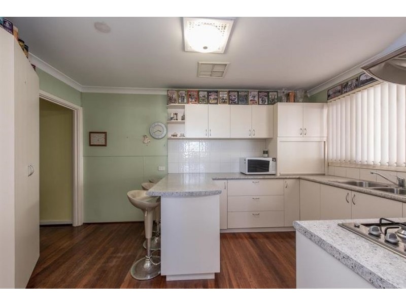 8 Wardlow Way, Balga WA 6061