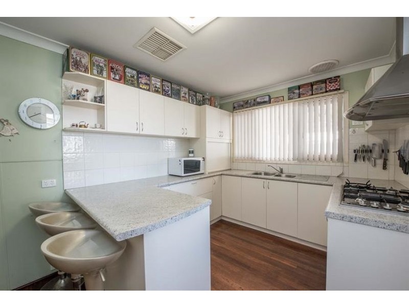 8 Wardlow Way, Balga WA 6061