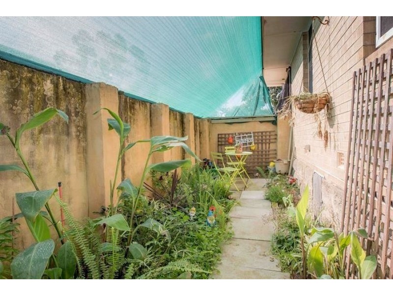 8 Wardlow Way, Balga WA 6061