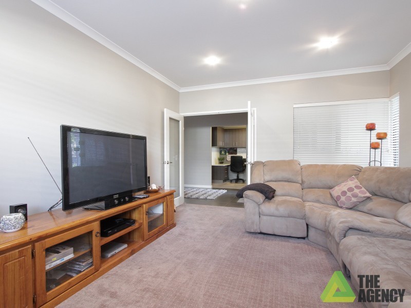 22 Edmonton Road, Canning Vale WA 6155
