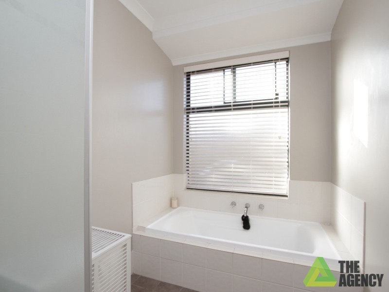 22 Edmonton Road, Canning Vale WA 6155