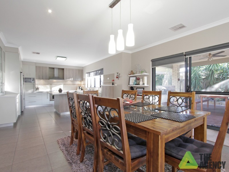 22 Edmonton Road, Canning Vale WA 6155