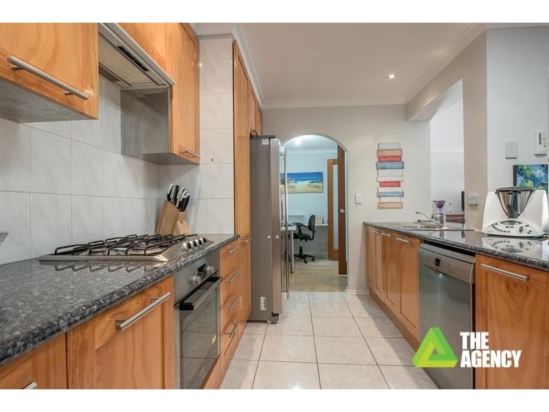 7 Carbridge Way, Duncraig WA 6023