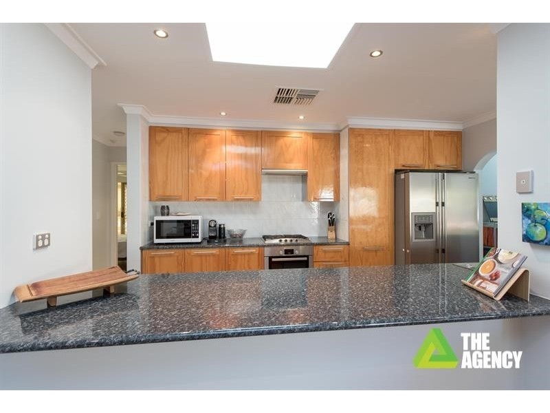 7 Carbridge Way, Duncraig WA 6023