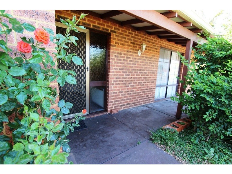 1 Silkwood Close, Halls Head WA 6210