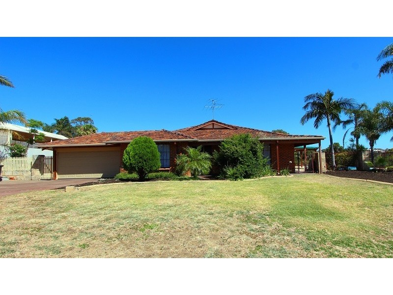 1 Silkwood Close, Halls Head WA 6210