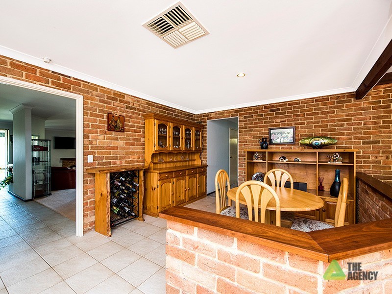 15 Maple Hill Court, Woodvale WA 6026