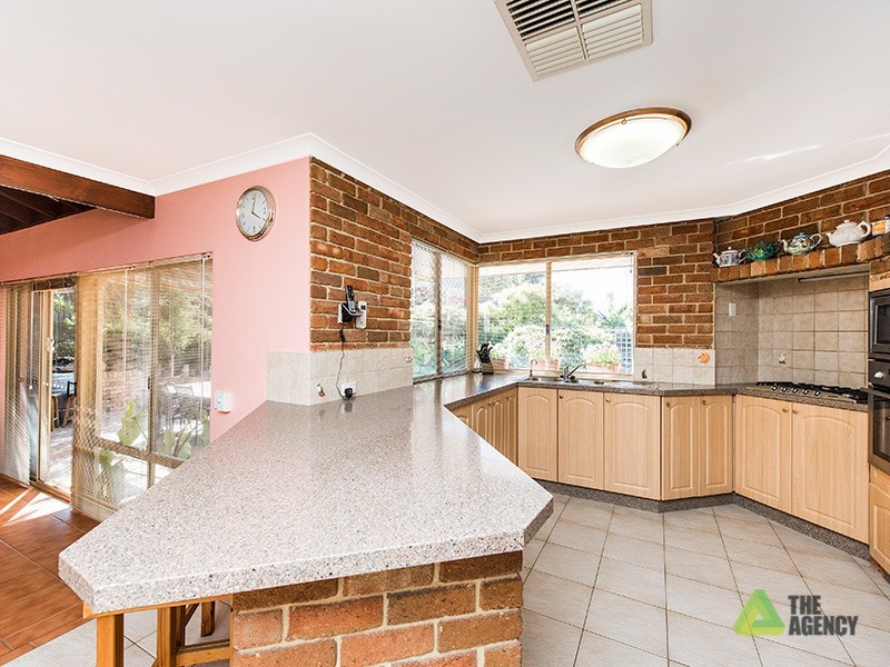 15 Maple Hill Court, Woodvale WA 6026