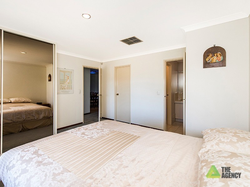 15 Maple Hill Court, Woodvale WA 6026