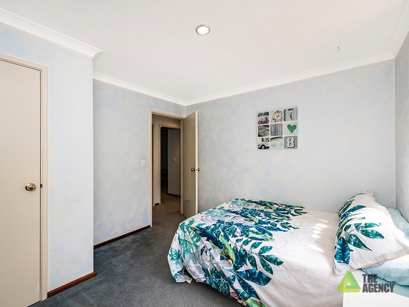 15 Maple Hill Court, Woodvale WA 6026