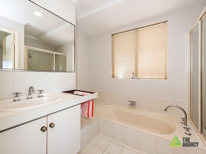 15 Maple Hill Court, Woodvale WA 6026