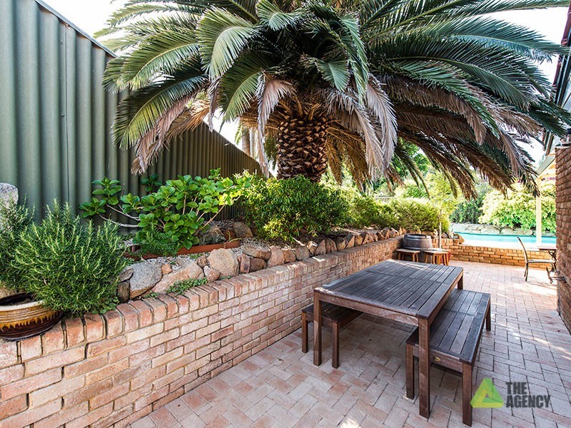 15 Maple Hill Court, Woodvale WA 6026