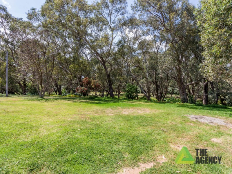 1A Quebec Road, Woodbridge WA 6056