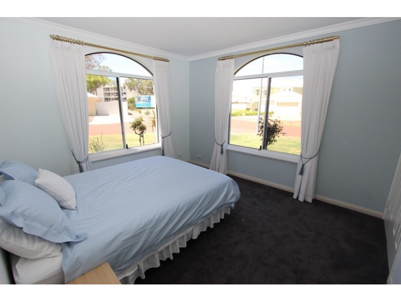 2 Walpole Way, Erskine WA 6210