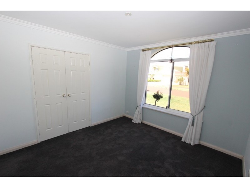 2 Walpole Way, Erskine WA 6210