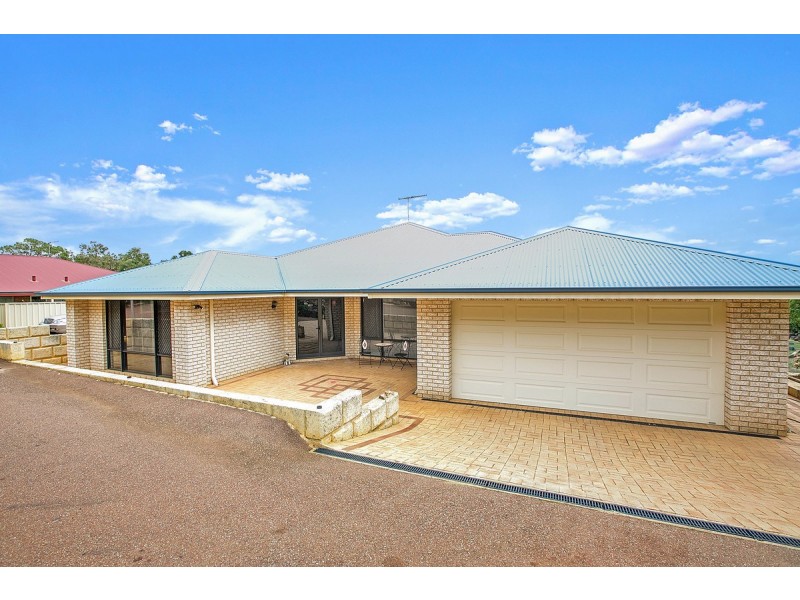8 Rise Court, Mount Richon WA 6112