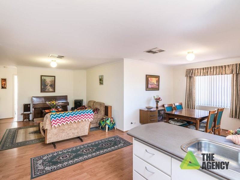 84B Parklands Square, Riverton WA 6148