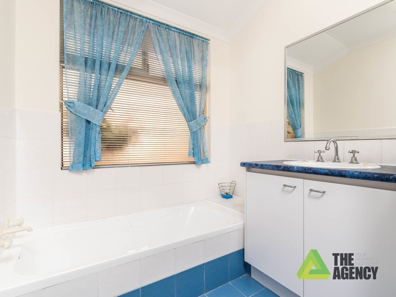 84B Parklands Square, Riverton WA 6148