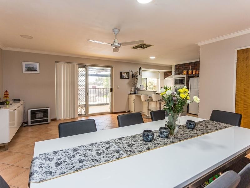 8 Tia Place, Willetton WA 6155