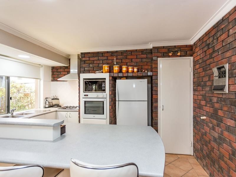 8 Tia Place, Willetton WA 6155