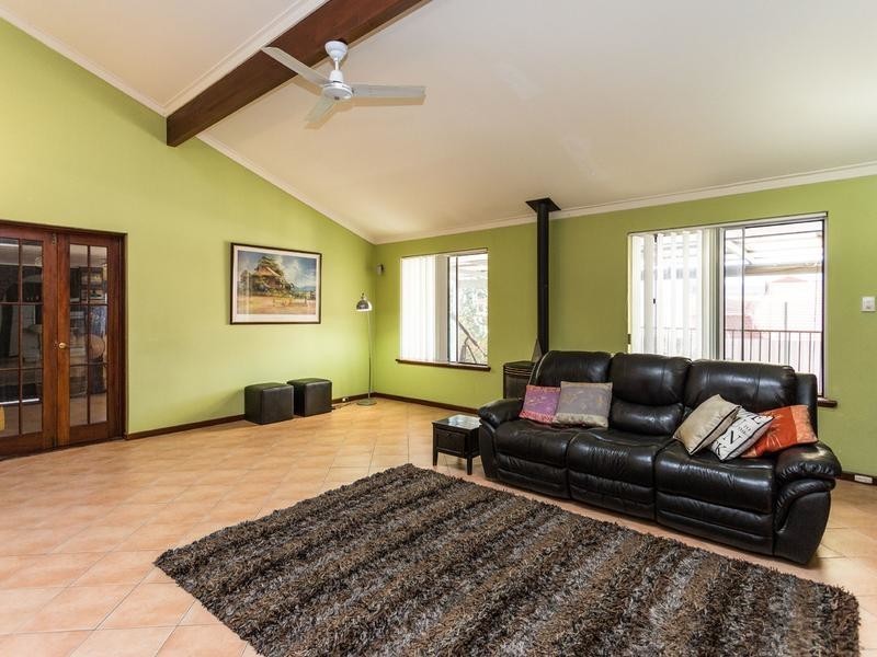 8 Tia Place, Willetton WA 6155