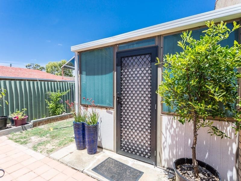17 Gama Court, Parkwood WA 6147