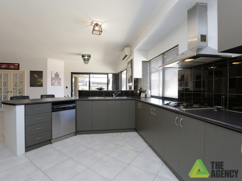 5 Skye Close, Camillo WA 6111