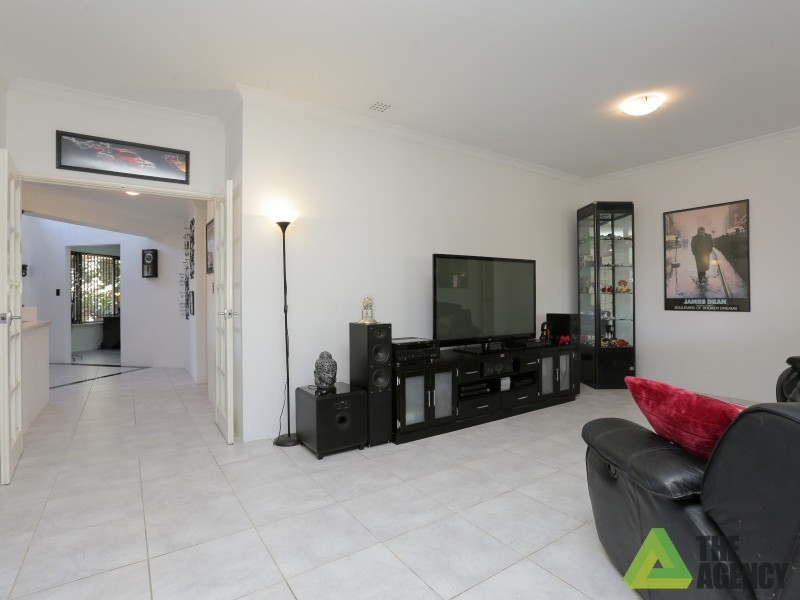 5 Skye Close, Camillo WA 6111