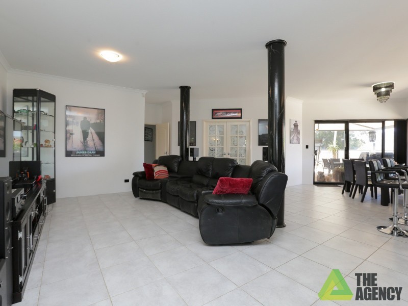 5 Skye Close, Camillo WA 6111