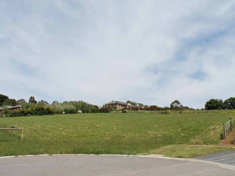 3 Southfork Court, Drouin VIC 3818