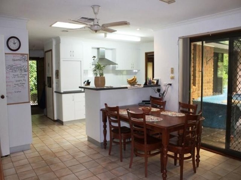 98 Lampards Road, Drouin VIC 3818