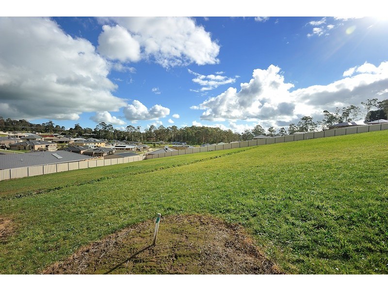 Lot 82 Bushy Park Court, Drouin VIC 3818