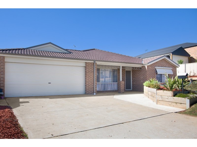 5 Mineral Court, Drouin VIC 3818