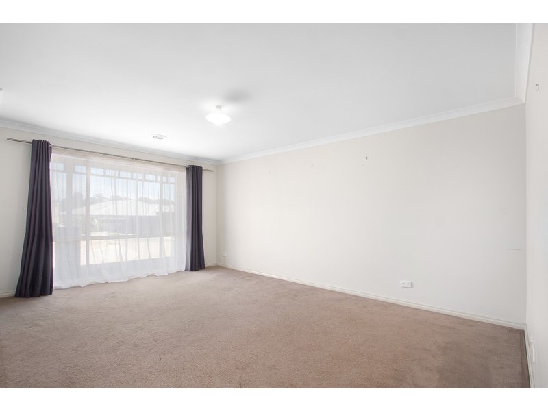 5 Mineral Court, Drouin VIC 3818