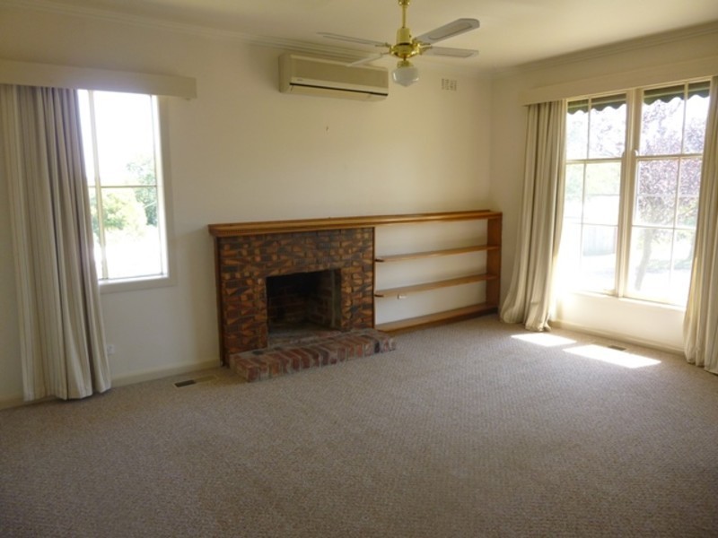 2 Logan Street, Warragul VIC 3820