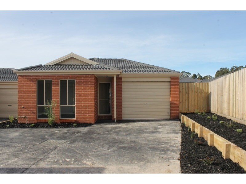 2-14 Shakespeare Court, Drouin VIC 3818