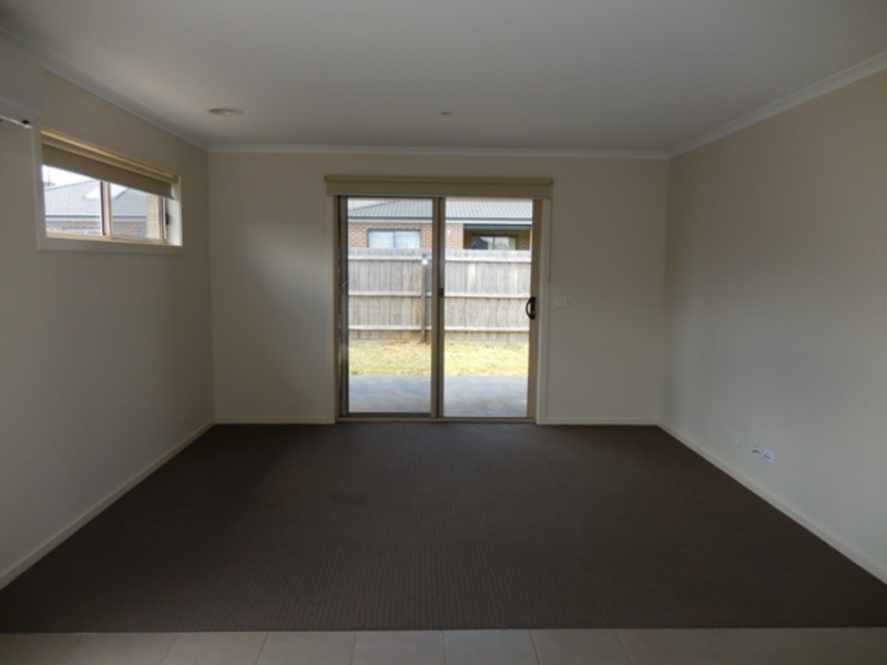 22 Shakespeare Court, Drouin VIC 3818