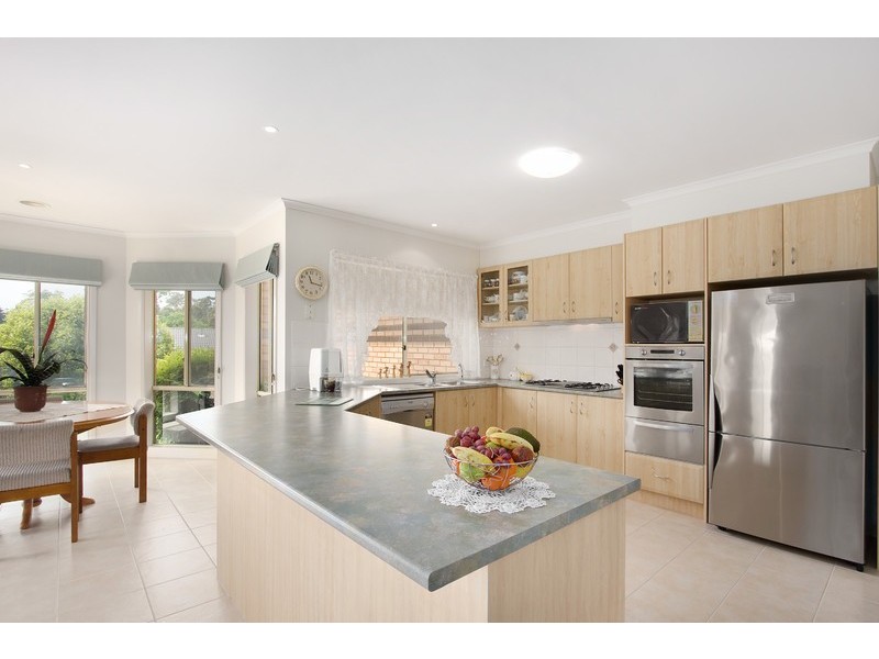 73 Walker Drive, Drouin VIC 3818