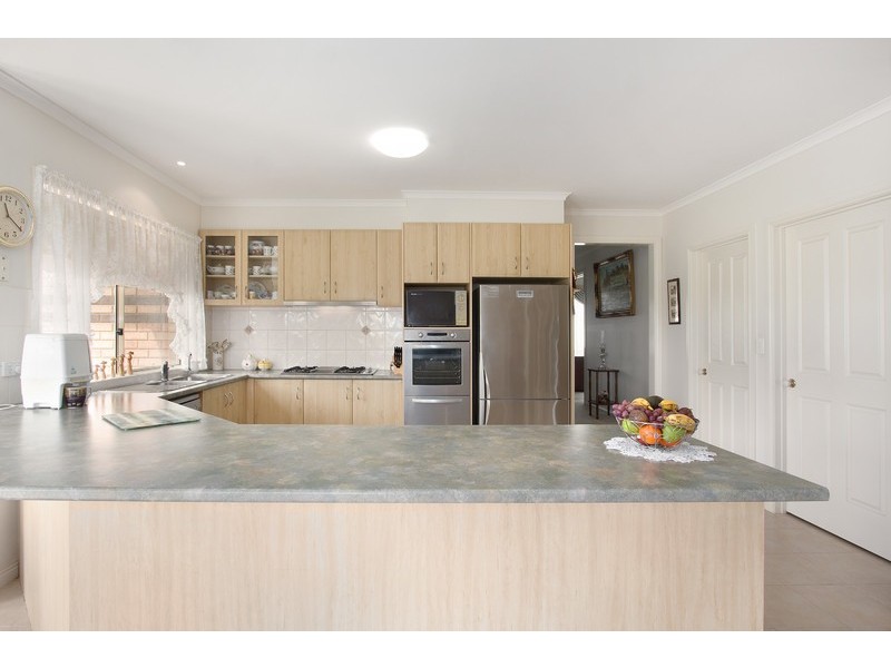 73 Walker Drive, Drouin VIC 3818